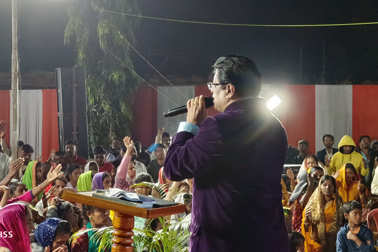 Thousands gathered at the three days prayer meeting held at Bidar, Karnataka by Grace Ministry on 26th, 27th and 28th of November, 2021 on the grounds of St Paul's Church. 